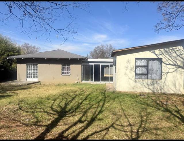 2 BEDROOM HOUSE FOR SALE IN WYCHWOOD